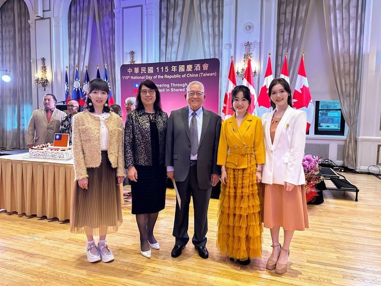 新世紀影視演員受邀參加多倫多臺灣第115屆雙十國慶招待會